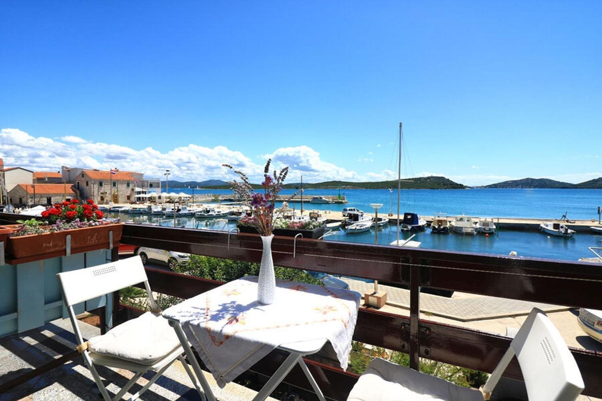 Apartments Mili - Near The Sea And The Centar Of Place 베티나 외부 사진