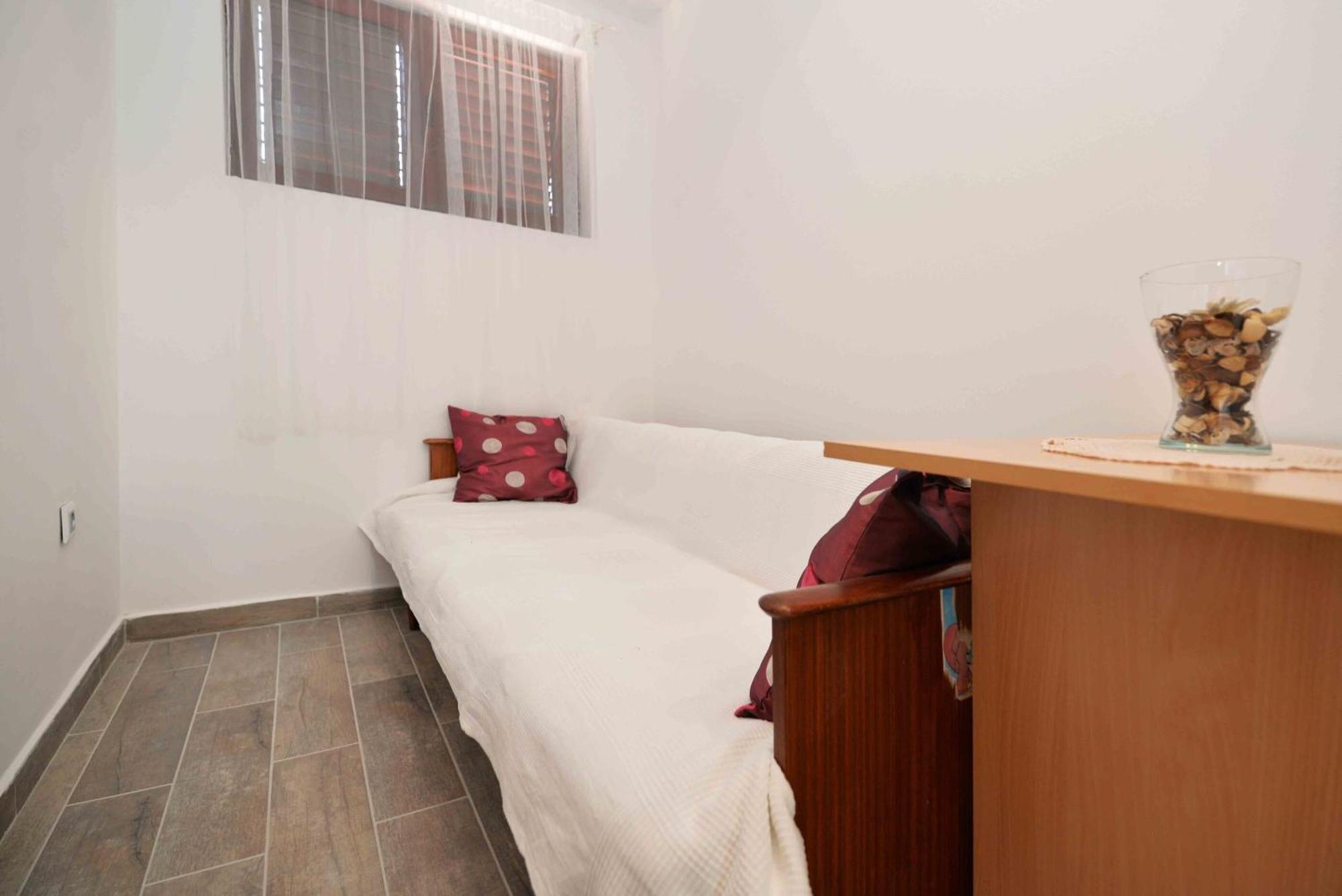 Apartments Mili - Near The Sea And The Centar Of Place 베티나 외부 사진