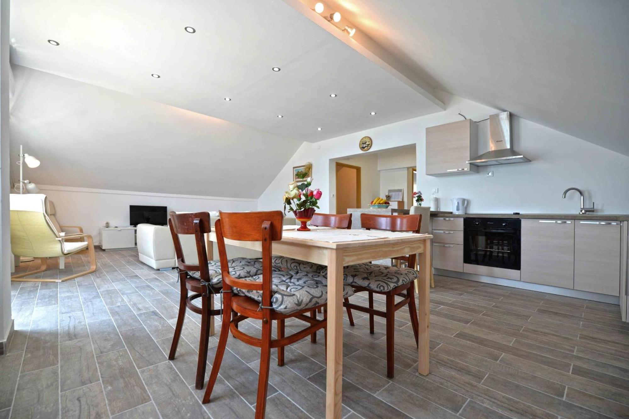 Apartments Mili - Near The Sea And The Centar Of Place 베티나 외부 사진