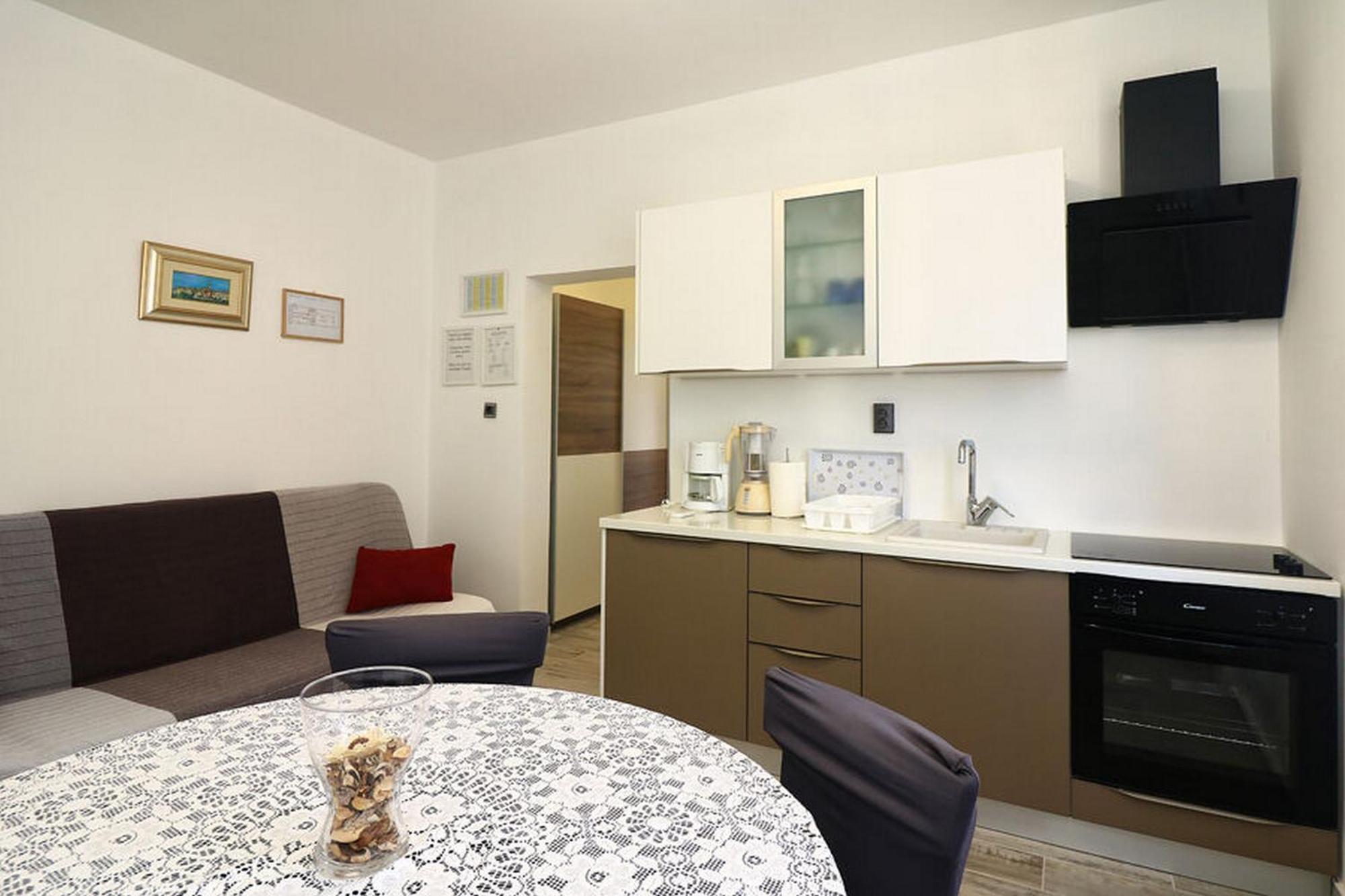 Apartments Mili - Near The Sea And The Centar Of Place 베티나 외부 사진
